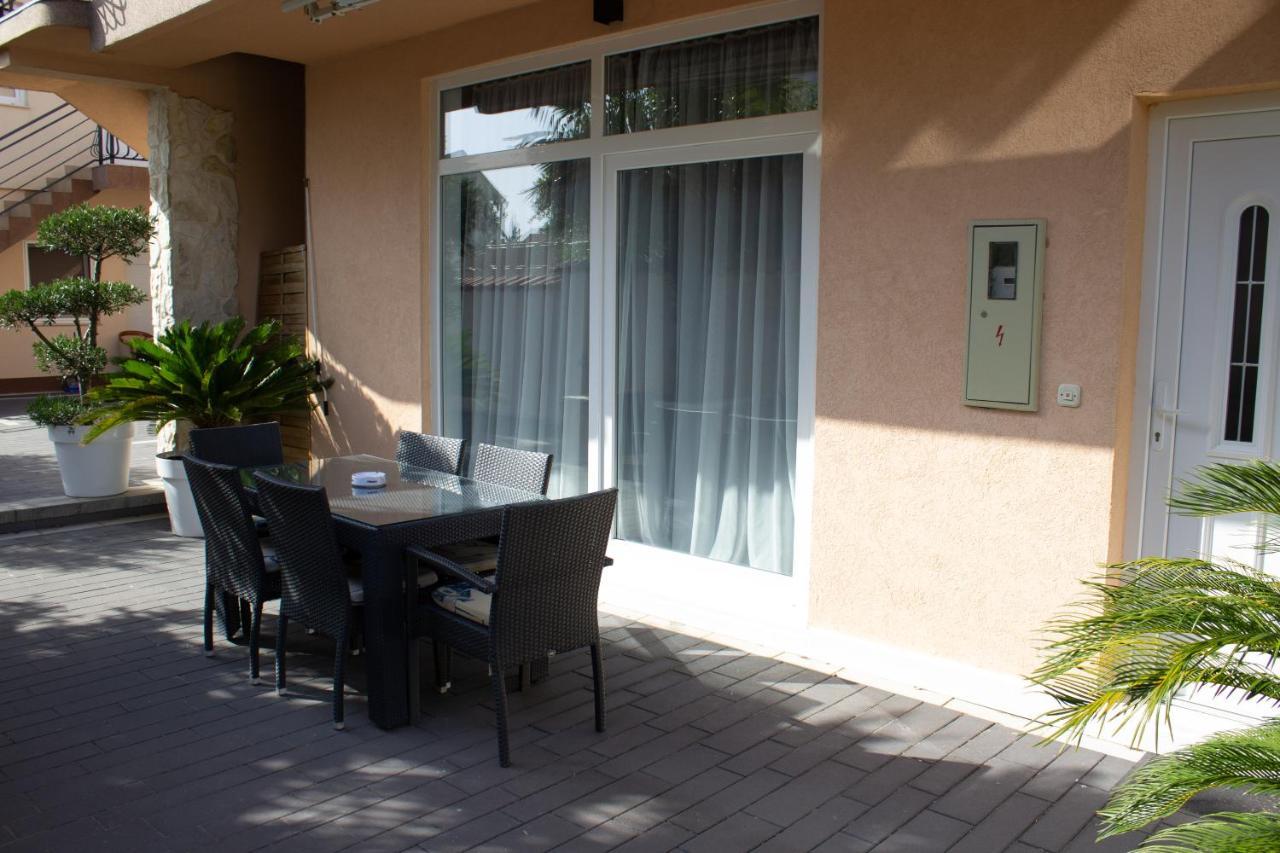 Apartments Villa Jelena Vodice Bagian luar foto