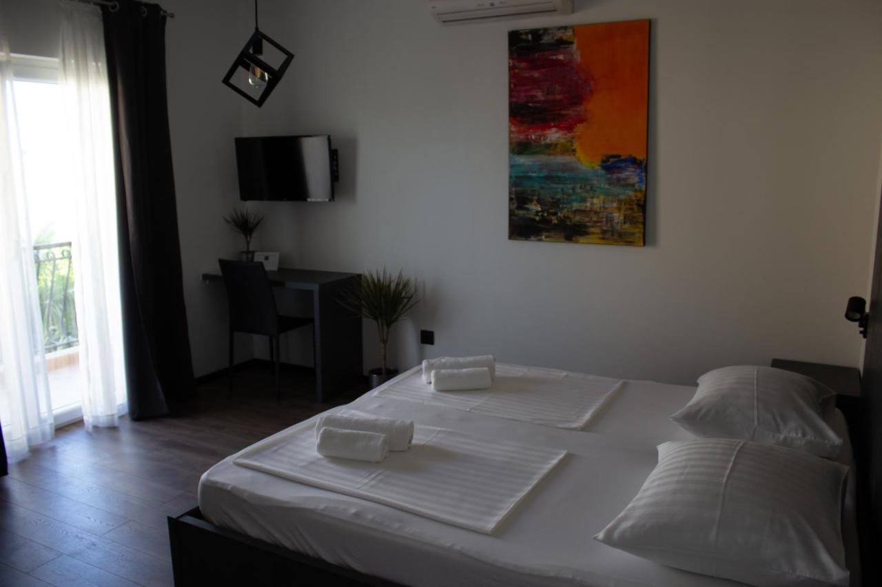 Apartments Villa Jelena Vodice Bagian luar foto