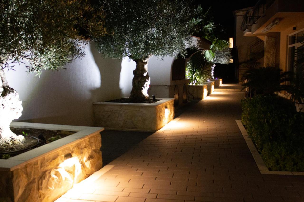 Apartments Villa Jelena Vodice Bagian luar foto