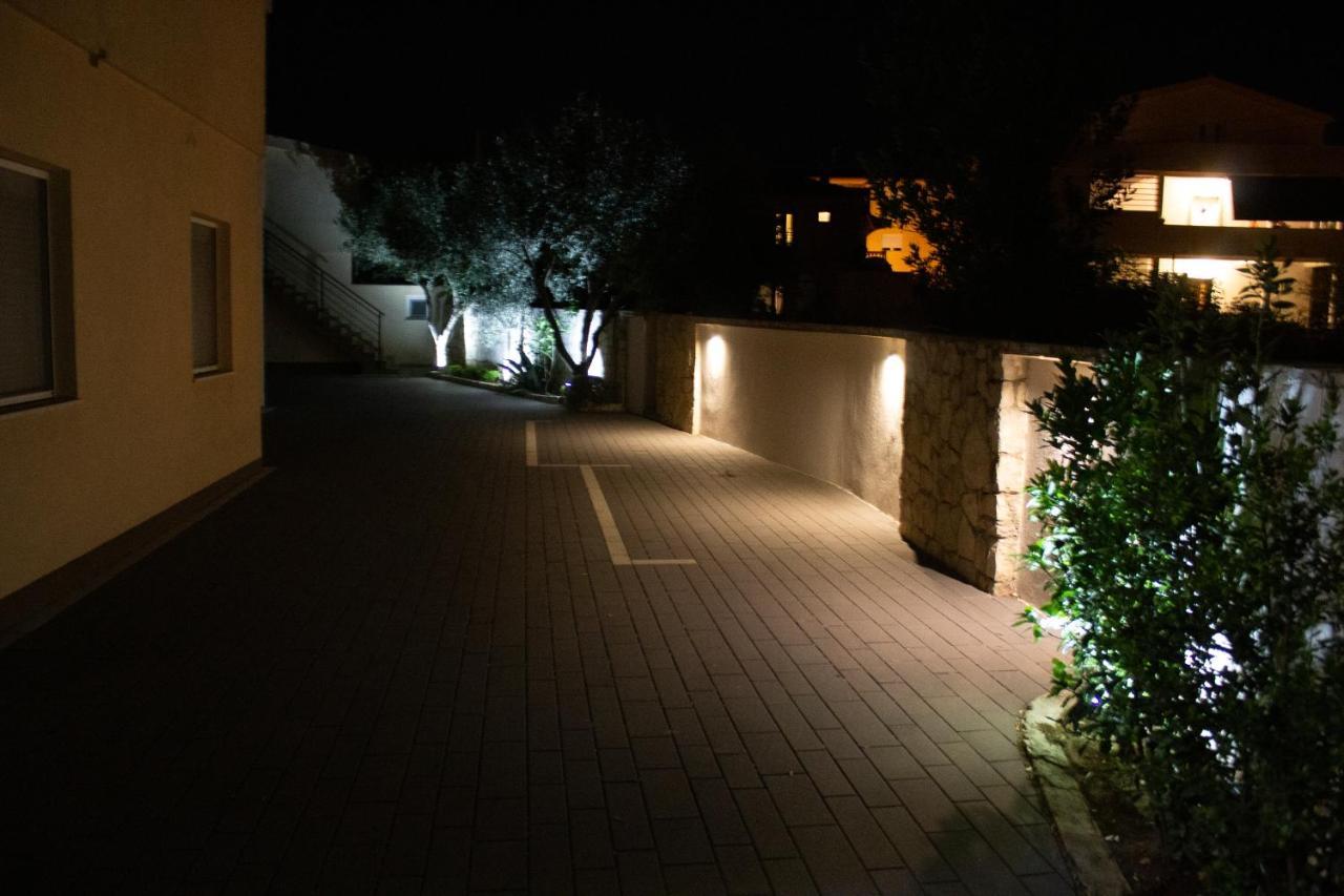Apartments Villa Jelena Vodice Bagian luar foto