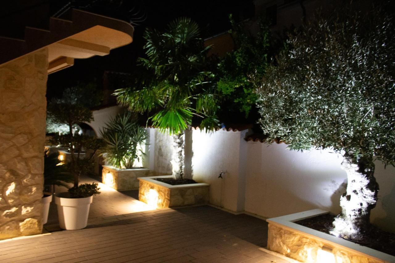Apartments Villa Jelena Vodice Bagian luar foto