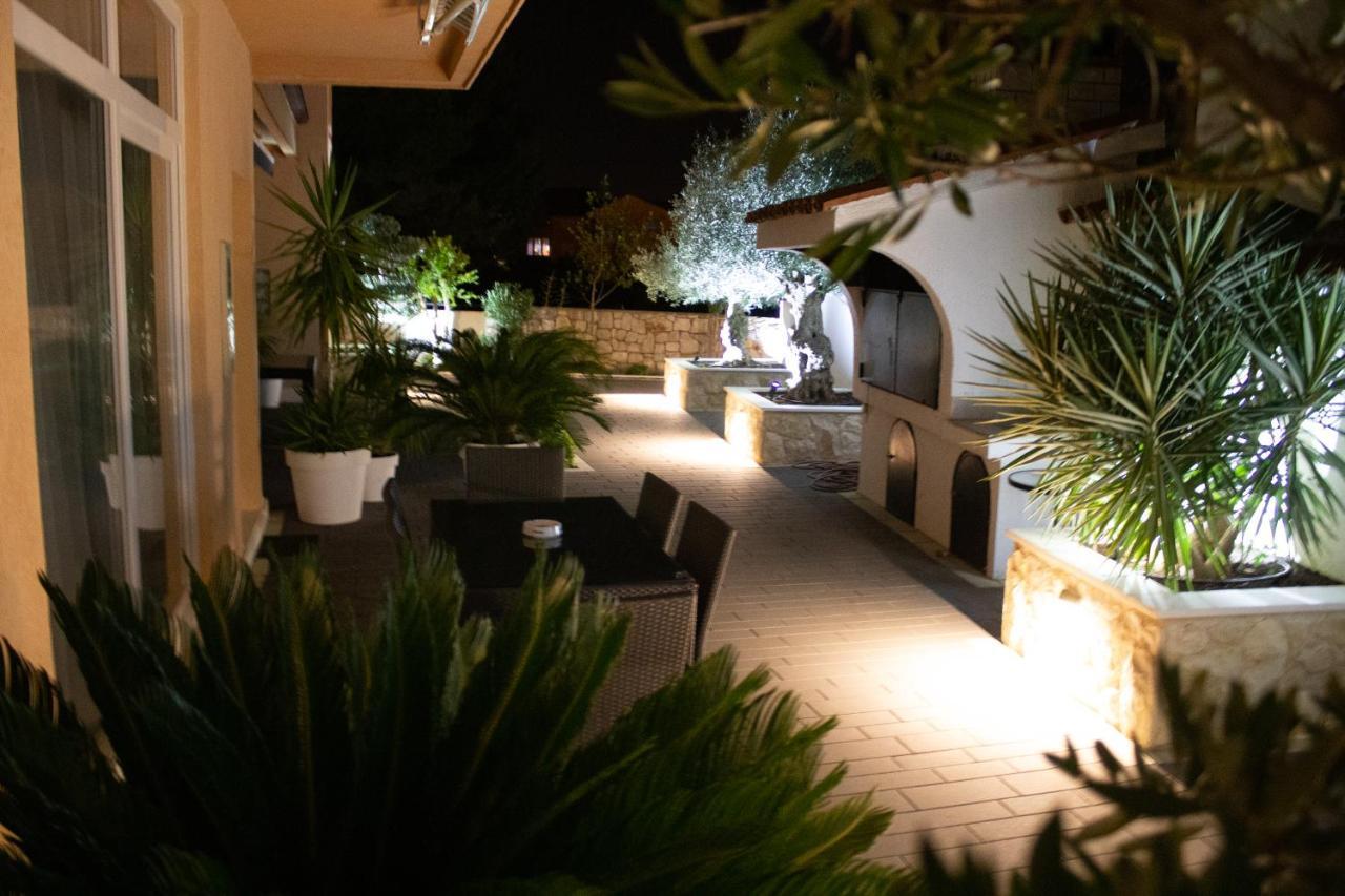 Apartments Villa Jelena Vodice Bagian luar foto