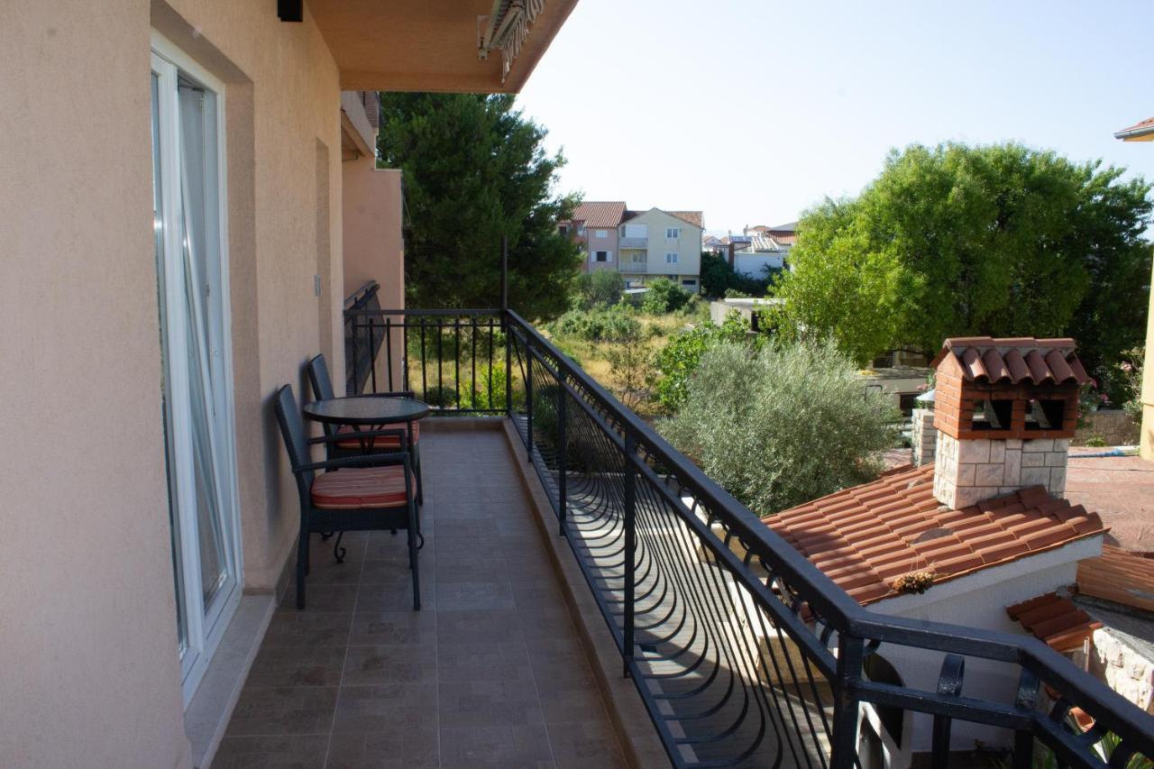 Apartments Villa Jelena Vodice Bagian luar foto