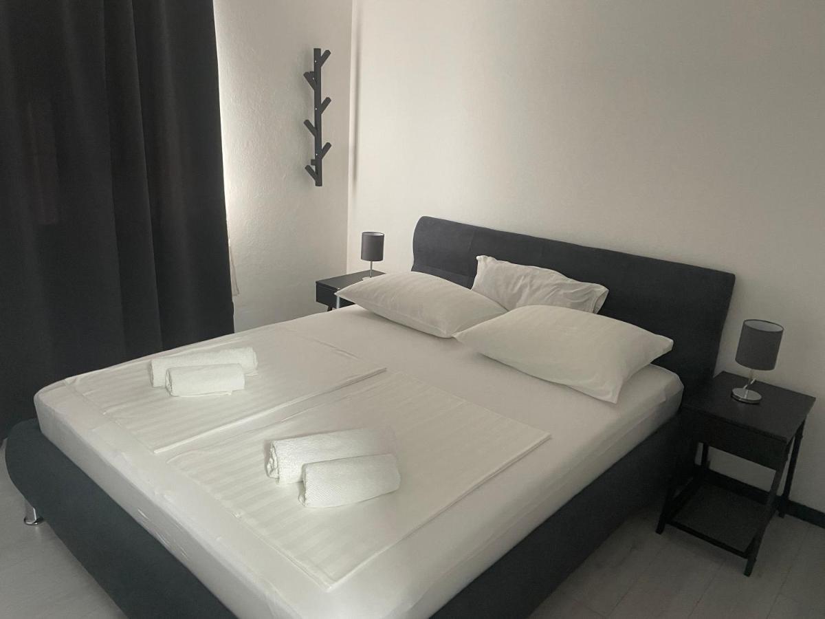 Apartments Villa Jelena Vodice Bagian luar foto