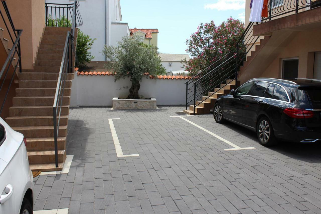 Apartments Villa Jelena Vodice Bagian luar foto